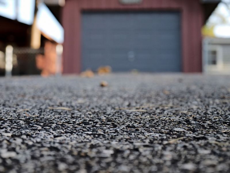 Driveway Tarring detail